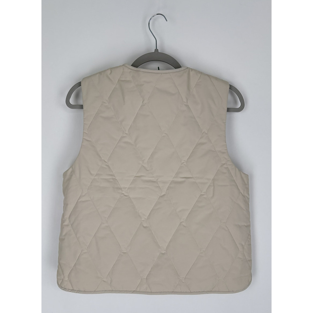 Women's Cream Quilted Vest - Picture 9 of 9